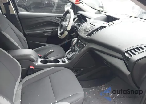 2016 Ford Escape S z USA, uszkodzony, nr VIN 1FMCU0F73GUB93491